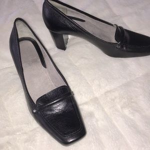 Liz Claiborne size 7 M